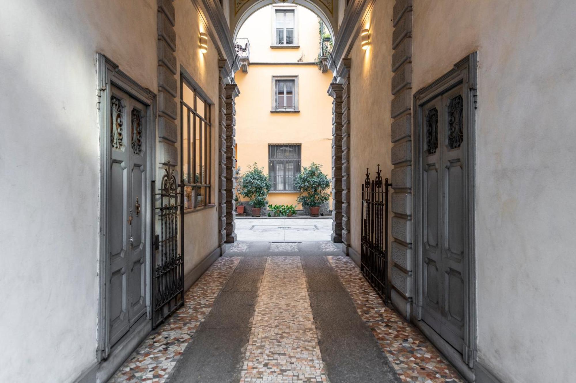 Bright Mini Studio In The Heart Of Milano Eksteriør bilde